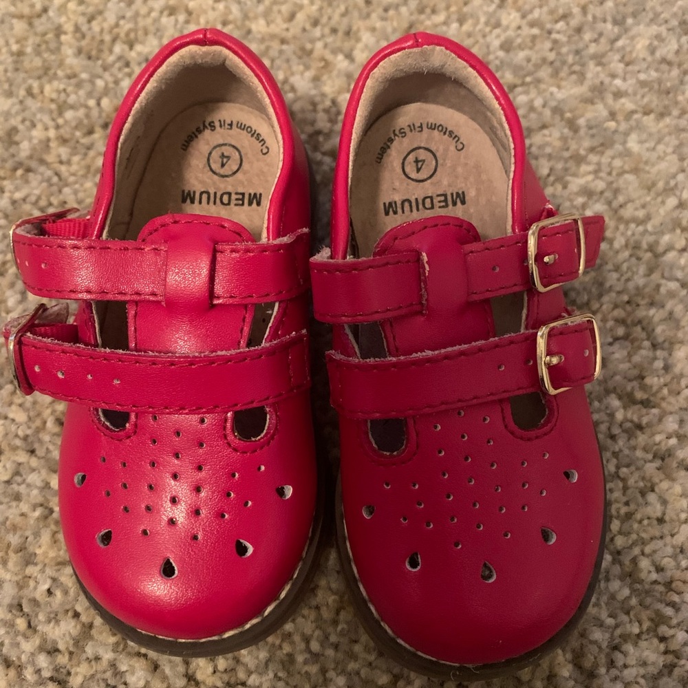 Size 4 Red Footmates